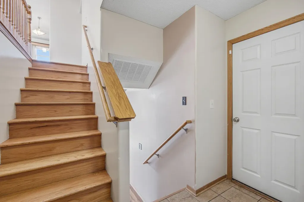 4426 E Falcon Street Wichita KS 67220-1776