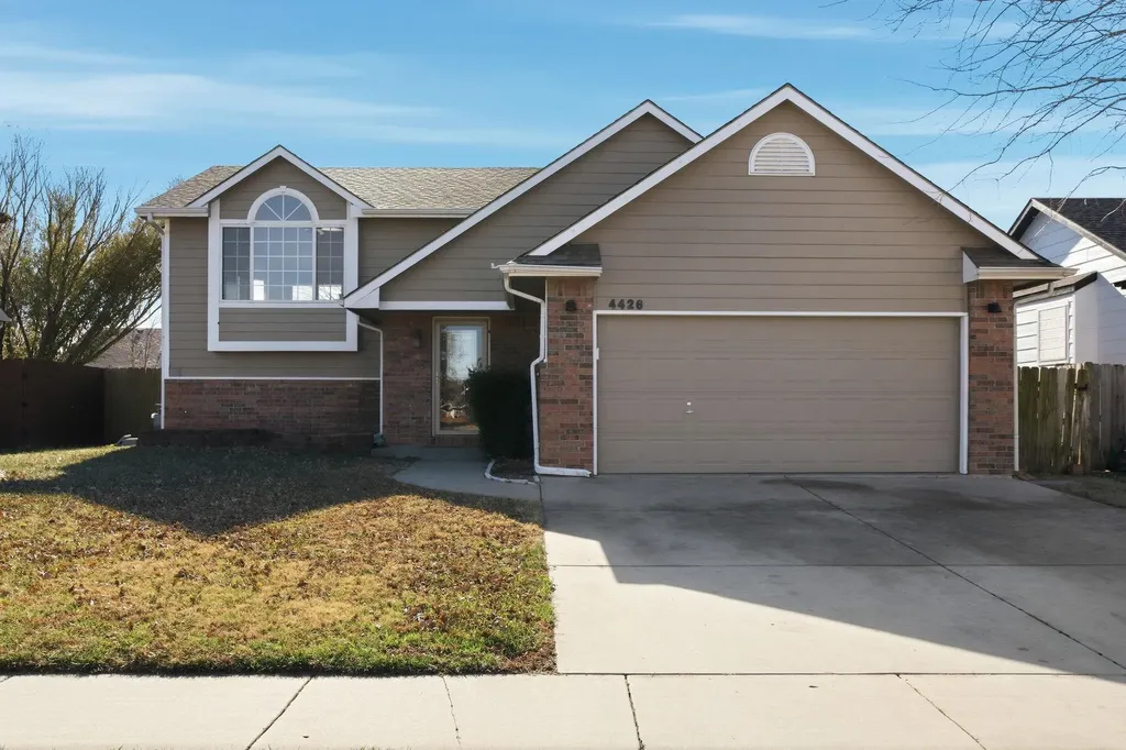 4426 E Falcon Street Wichita KS 67220-1776