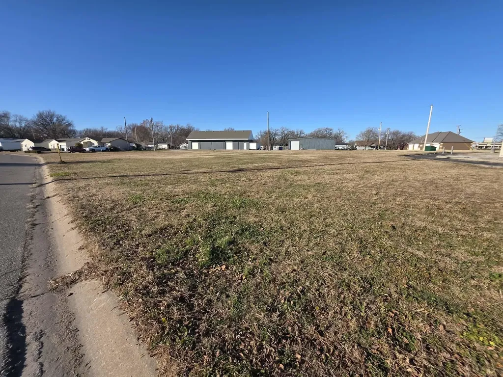 101 Turkle Avenue Haysville KS 67060