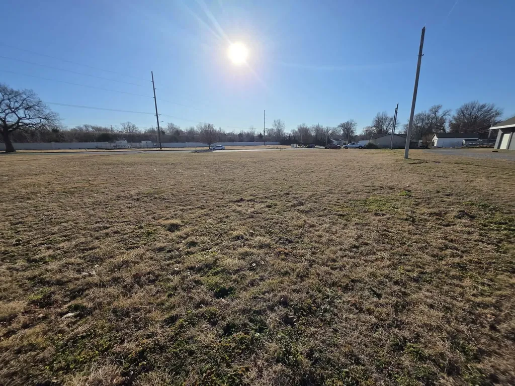 101 Turkle Avenue Haysville KS 67060