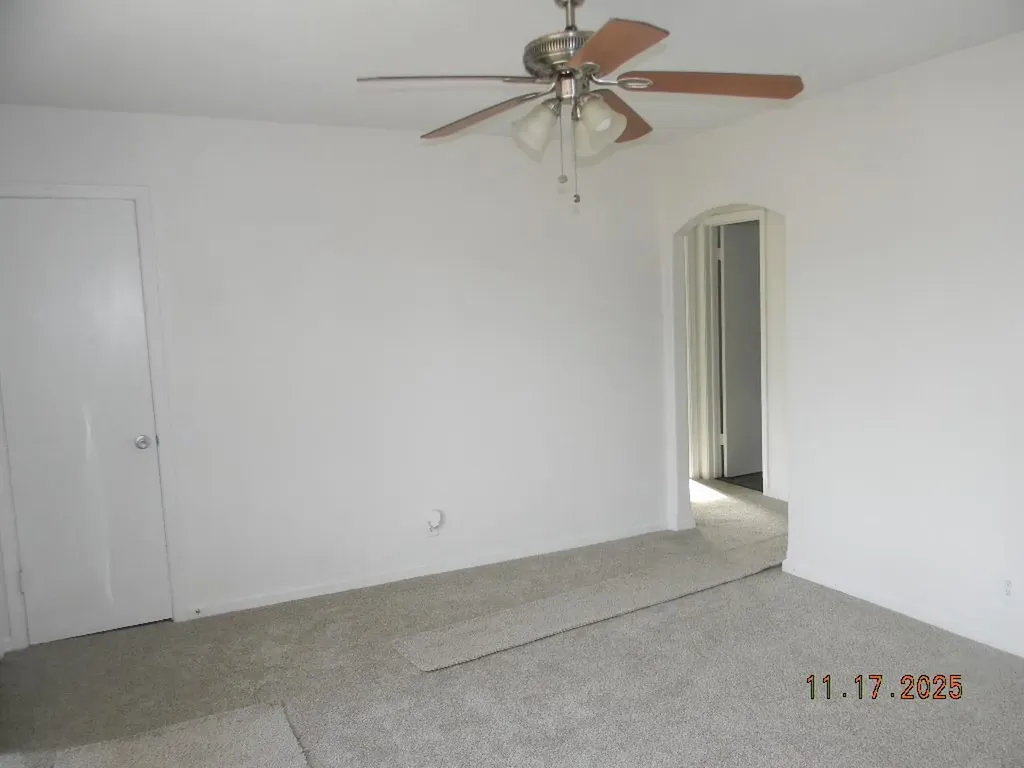 215 S Sunset Avenue Haysville KS 67060