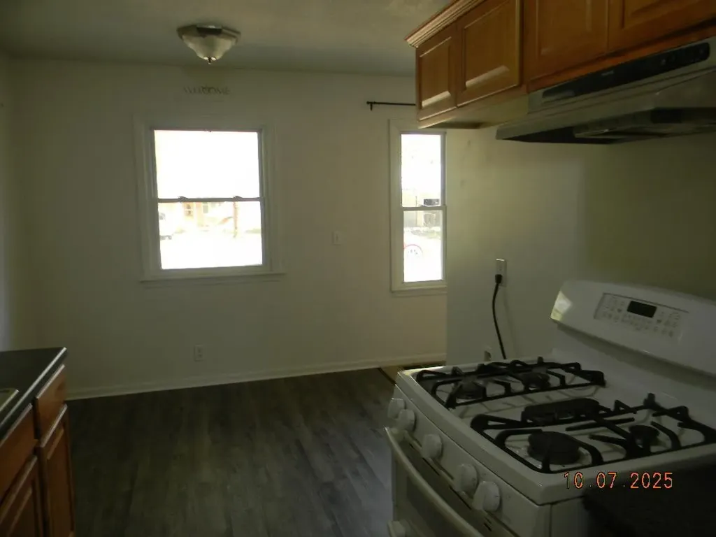 215 S Sunset Avenue Haysville KS 67060