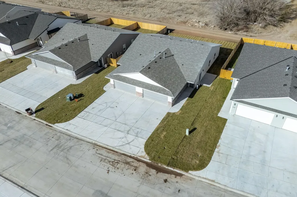 602 Briarbrook Lane Park City KS 67147-8955