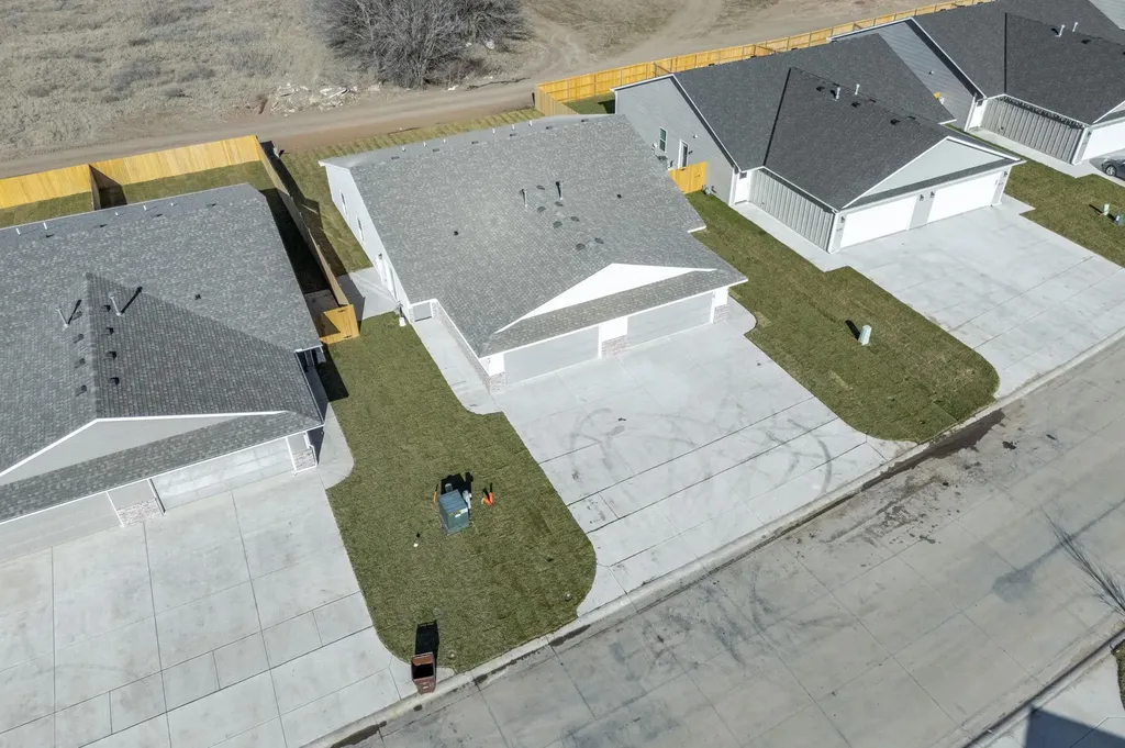 602 Briarbrook Lane Park City KS 67147-8955