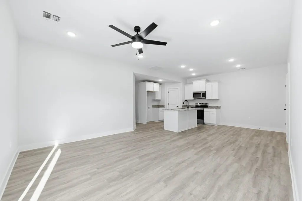 602 Briarbrook Lane Park City KS 67147-8955