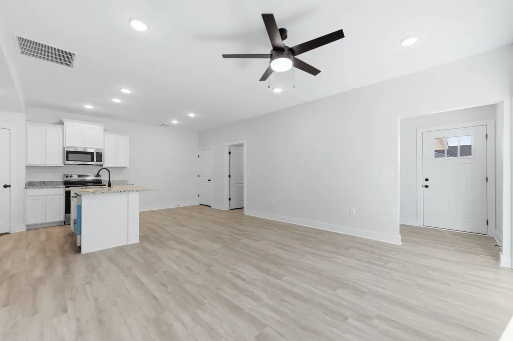 602 Briarbrook Lane Park City KS 67147-8955