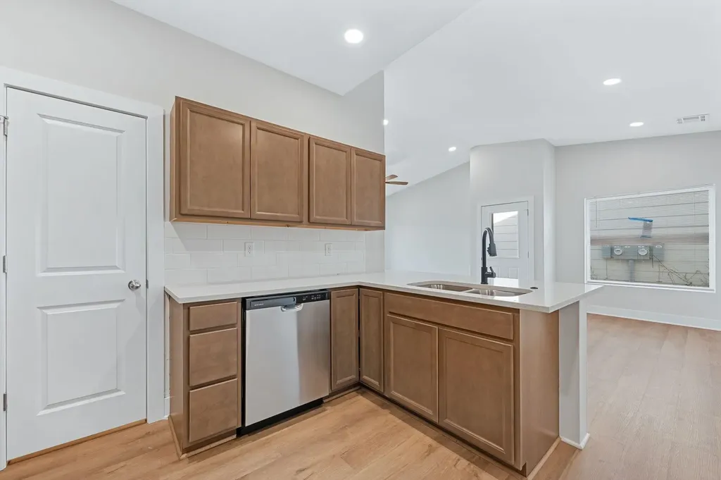 506 E Harper Street Valley Center KS 67147-8948