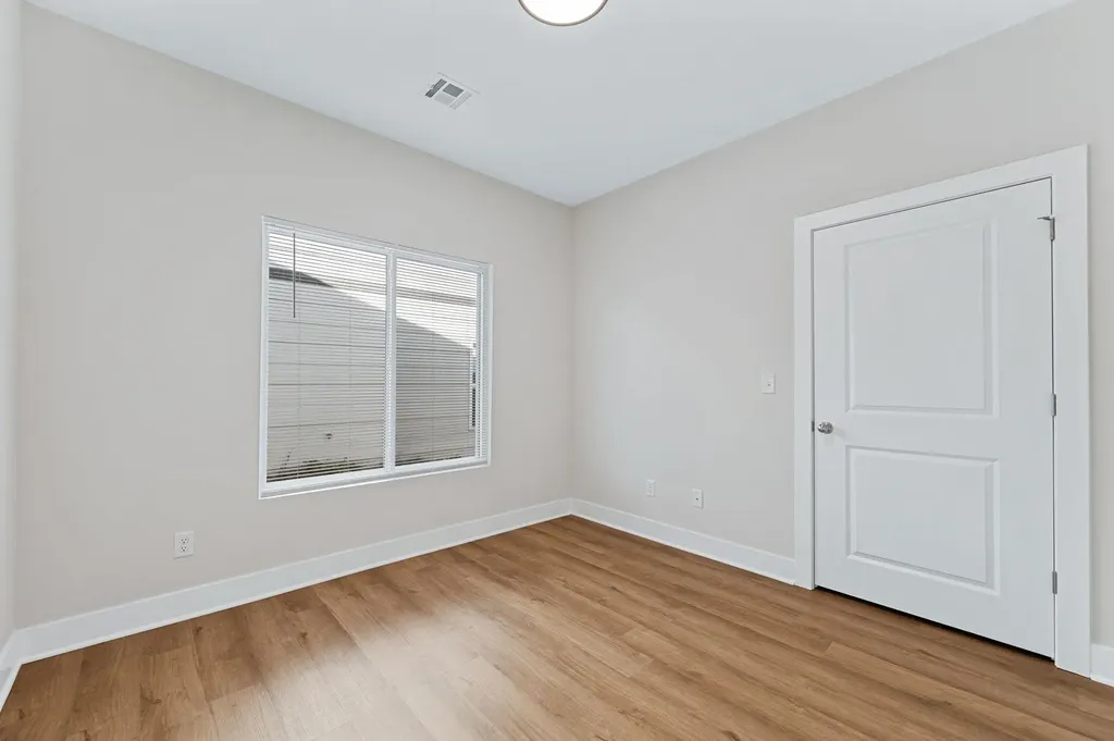 506 E Harper Street Valley Center KS 67147-8948