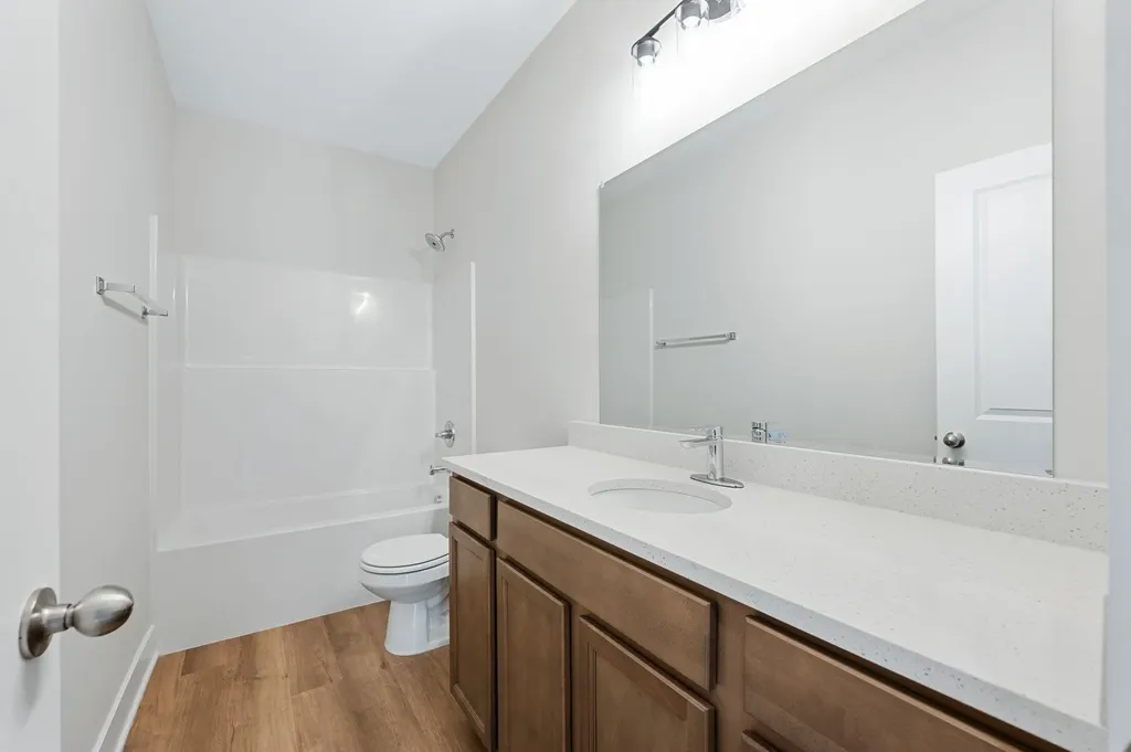 506 E Harper Street Valley Center KS 67147-8948