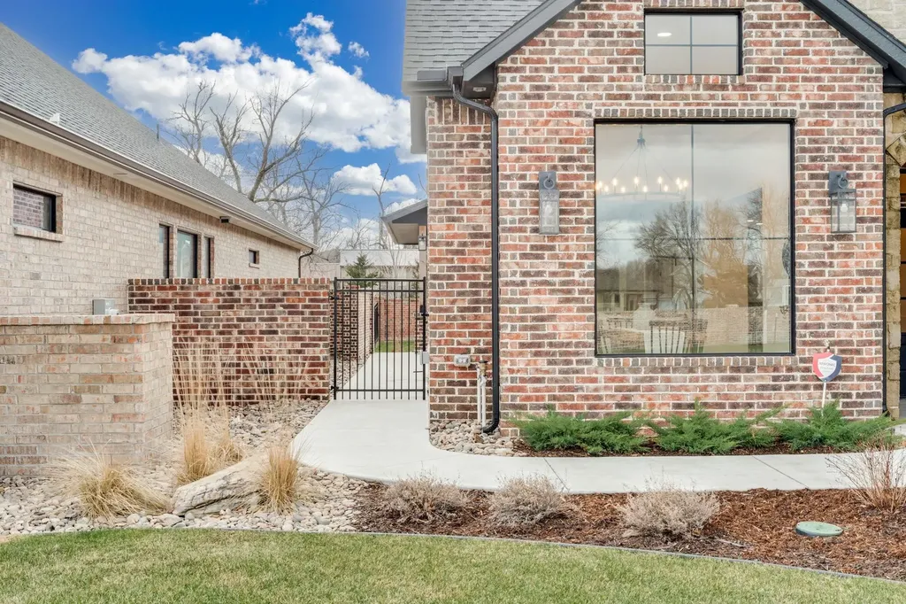 1613 W Rockhill Place Andover KS 67002