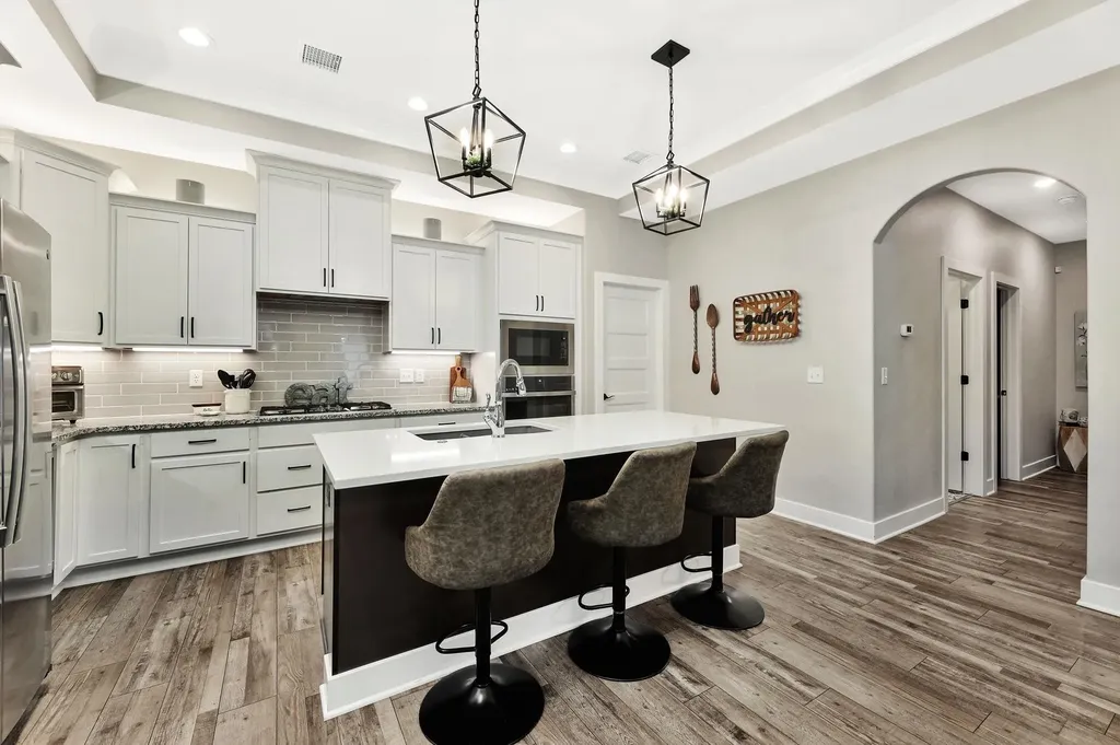 724 E Park Place Andover KS 67002