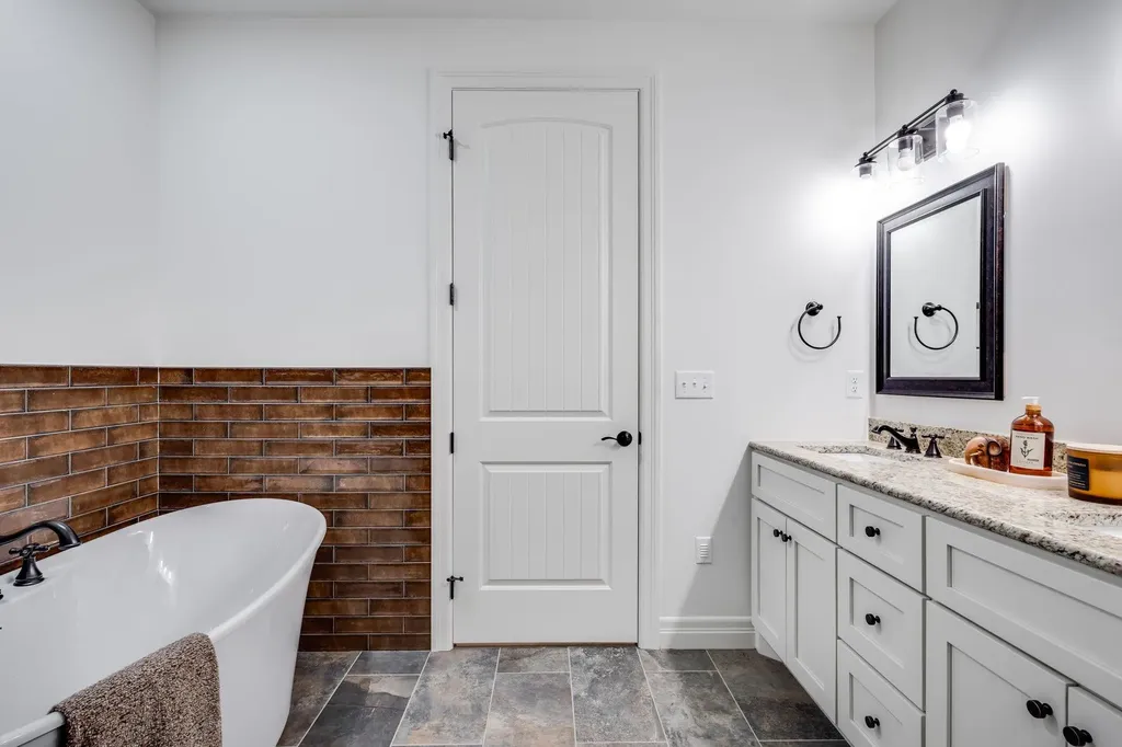 1609 W Rockhill Place Andover KS 67002