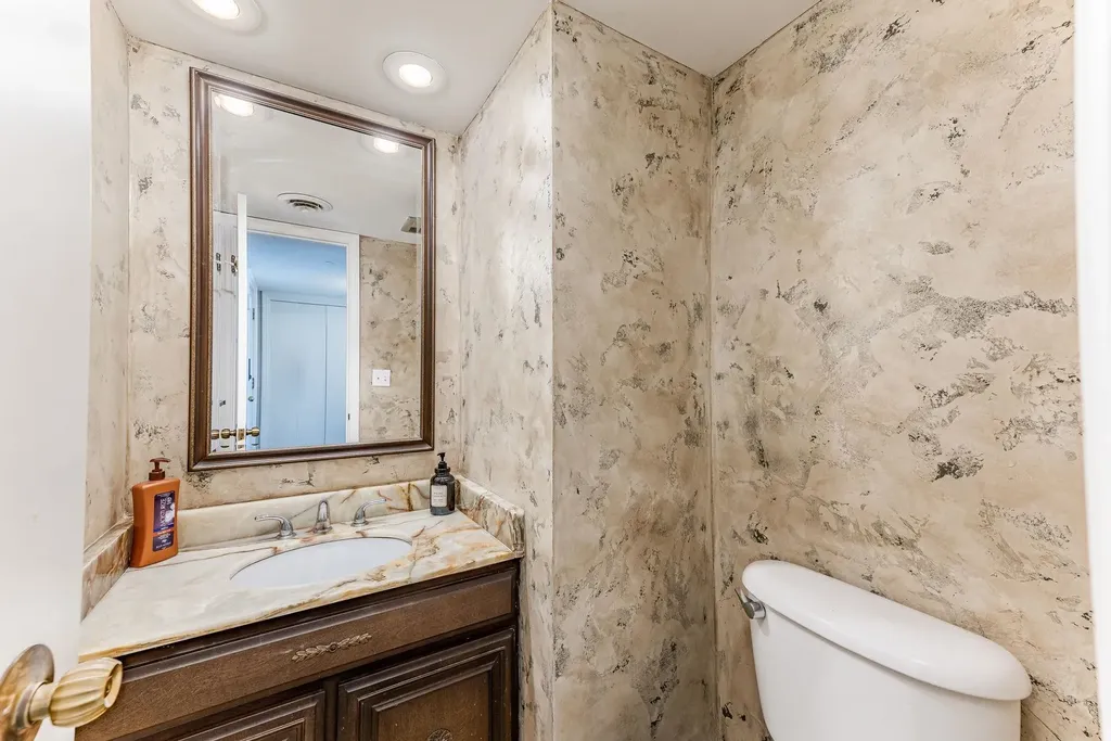 7077 E Central Avenue Wichita KS 67206