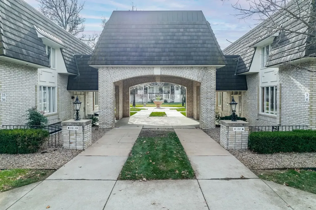 7077 E Central Avenue Wichita KS 67206