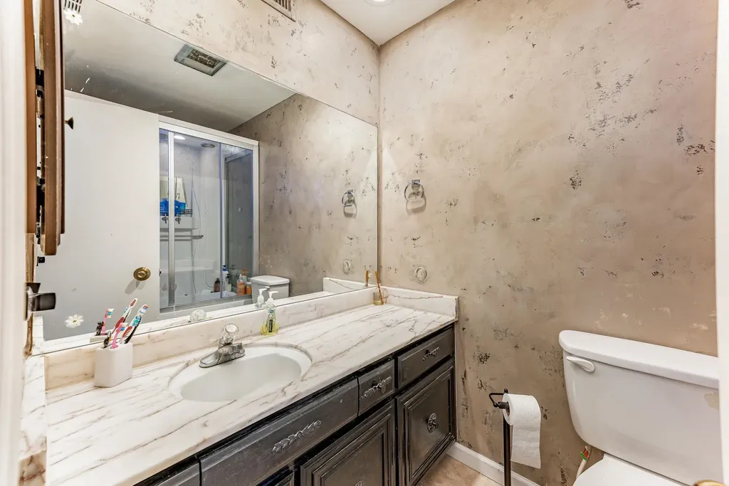 7077 E Central Avenue Wichita KS 67206