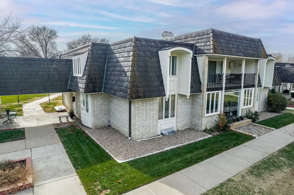 7077 E Central Avenue Wichita KS 67206