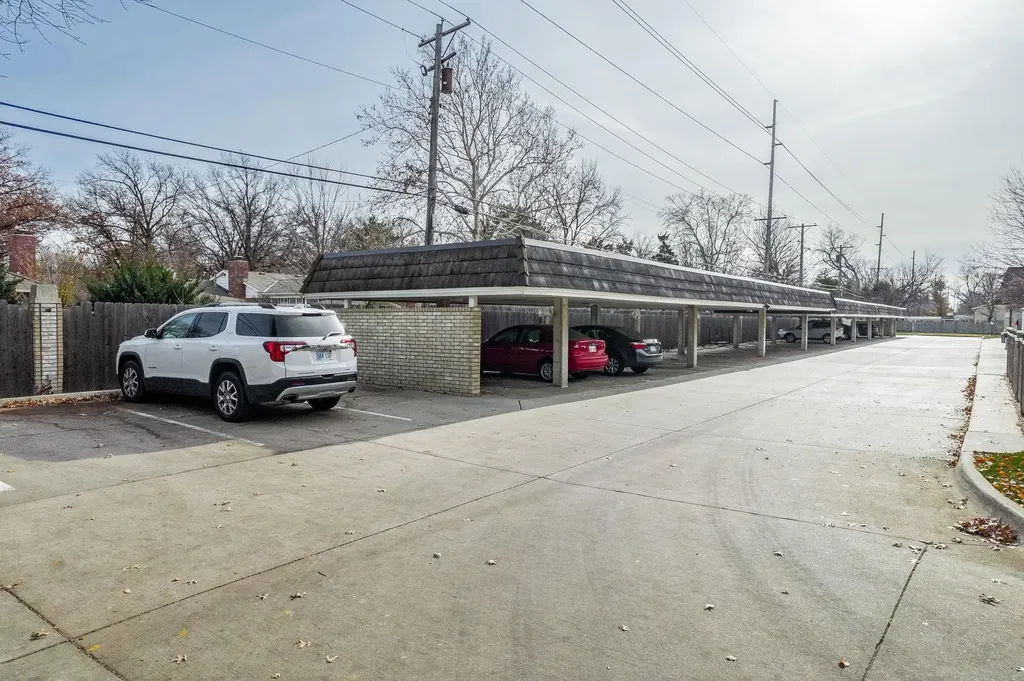 7077 E Central Avenue Wichita KS 67206