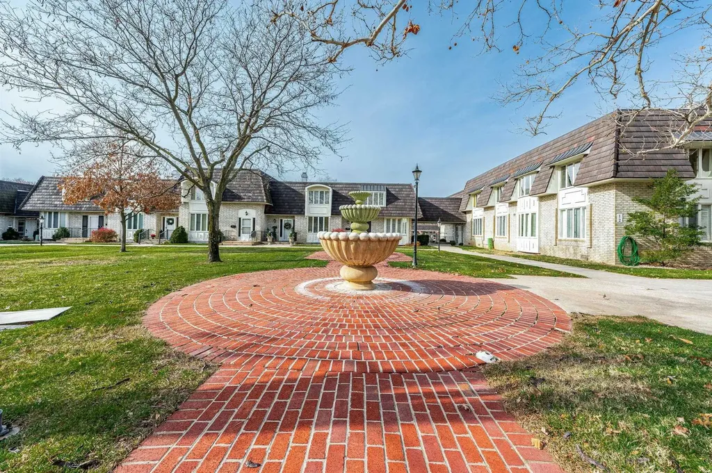 7077 E Central Avenue Wichita KS 67206