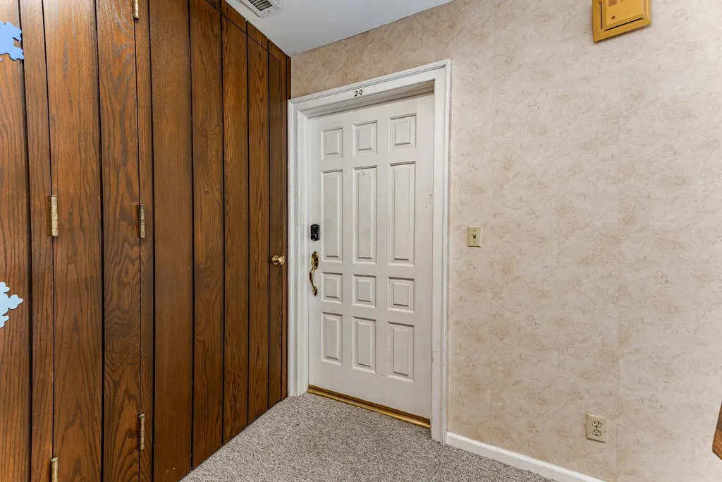 7077 E Central Avenue Wichita KS 67206