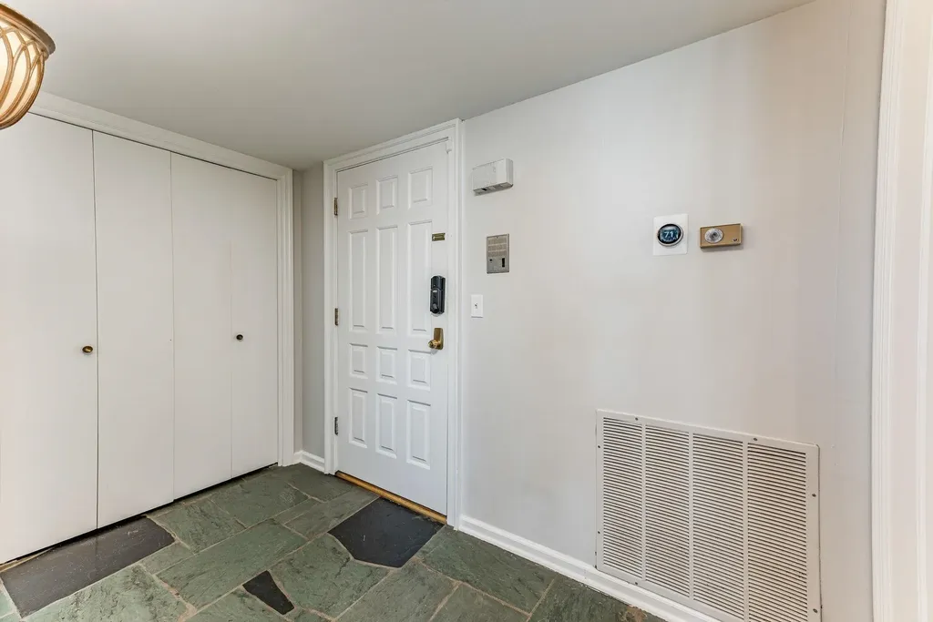 7077 E Central Avenue Wichita KS 67206