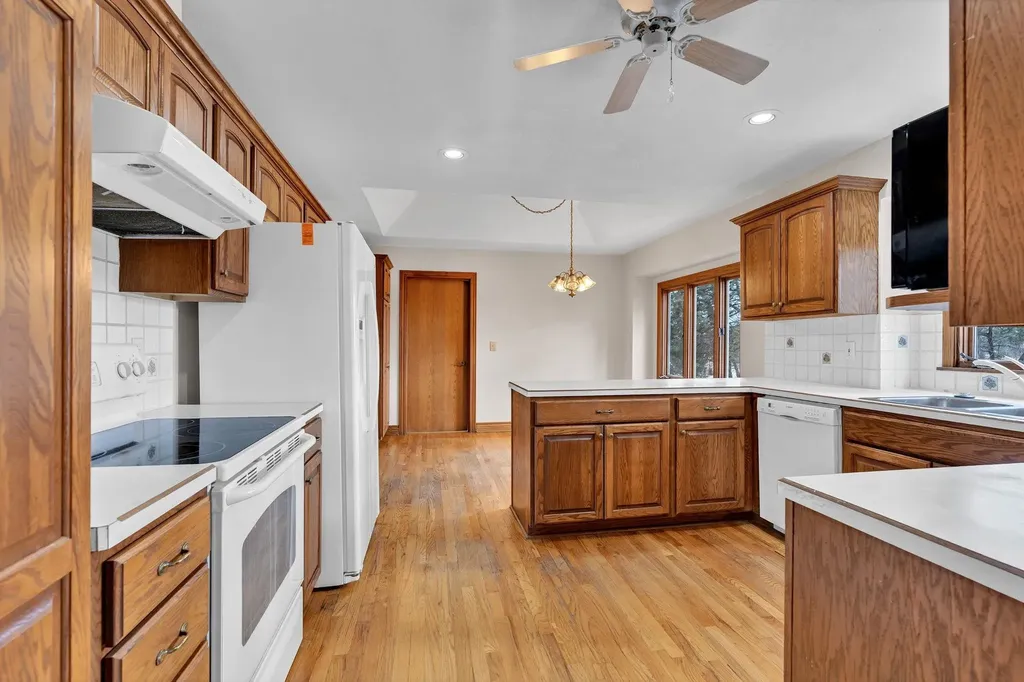 509 N Turnberry Circle Wichita KS 67230