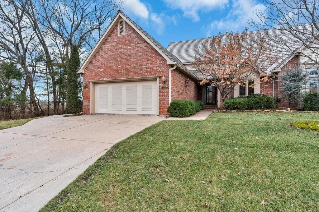 509 N Turnberry Circle Wichita KS 67230