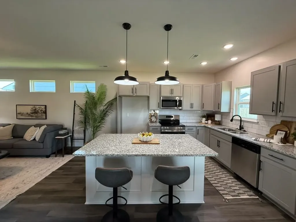 9002 E Forbes Circle Bel Aire KS 67226