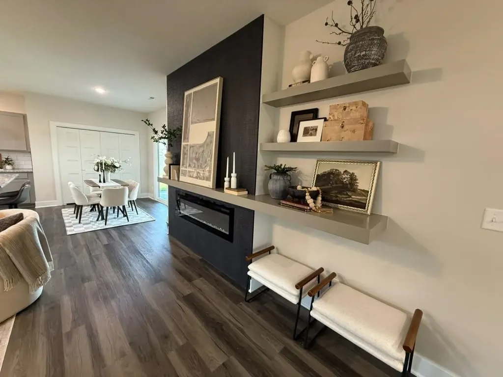 9002 E Forbes Circle Bel Aire KS 67226