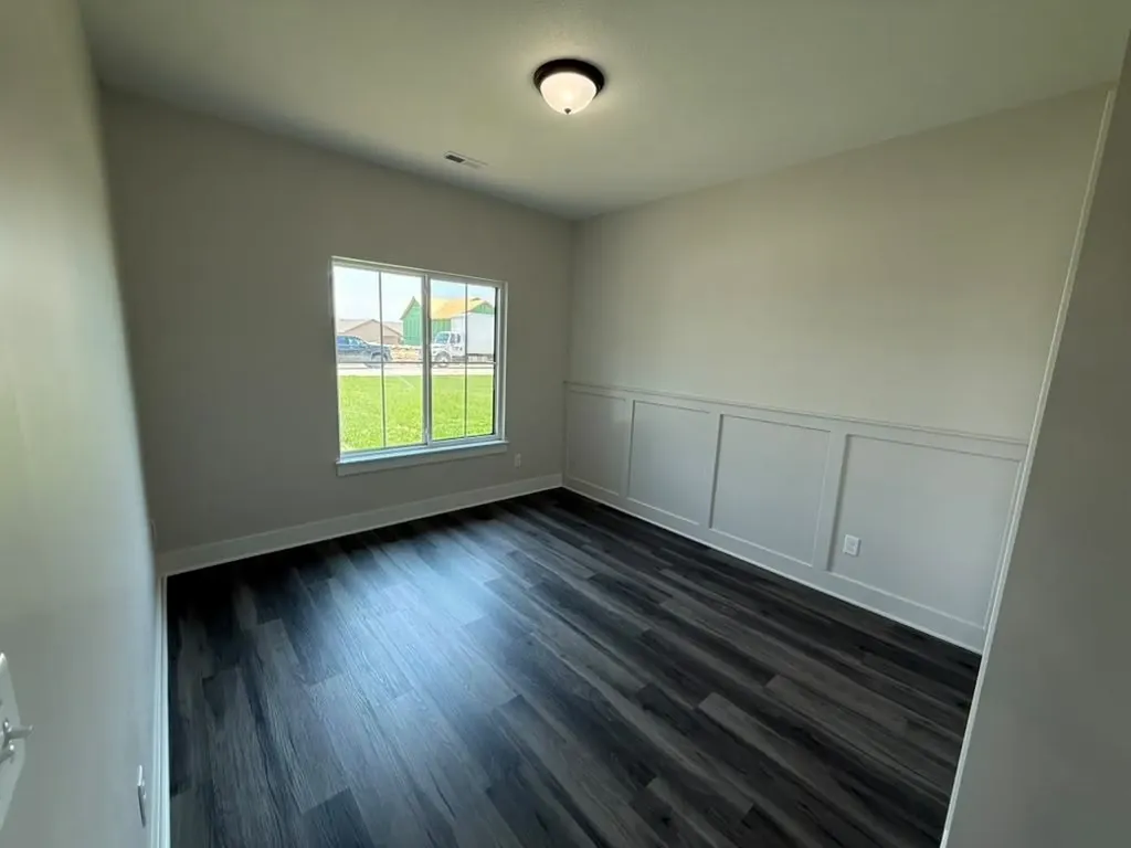 9002 E Forbes Circle Bel Aire KS 67226