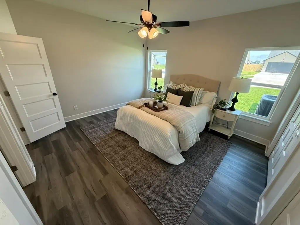 9002 E Forbes Circle Bel Aire KS 67226