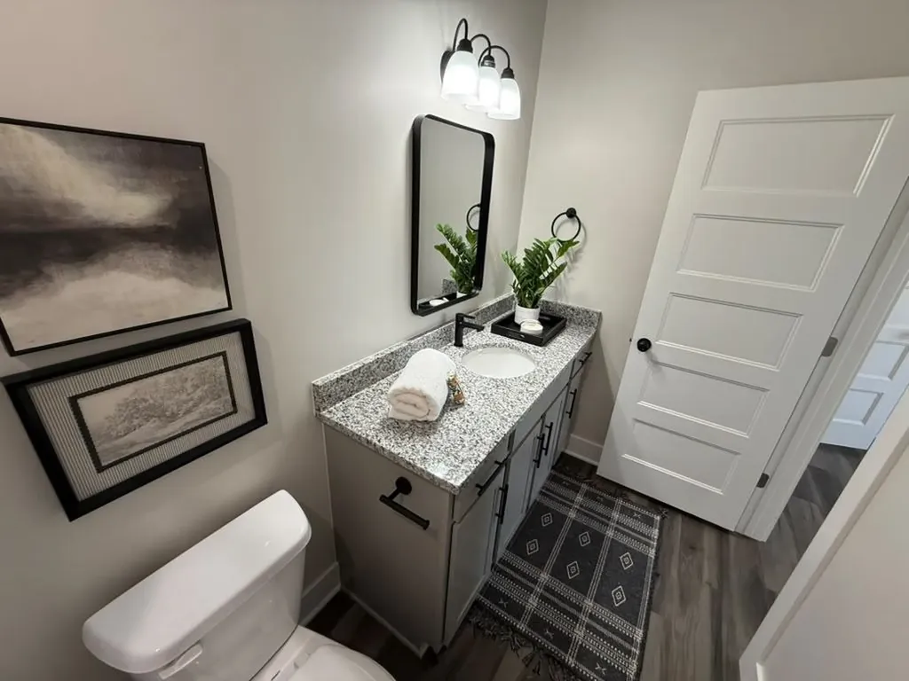 9002 E Forbes Circle Bel Aire KS 67226
