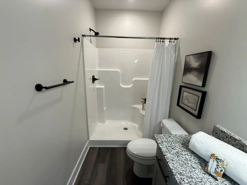 9002 E Forbes Circle Bel Aire KS 67226