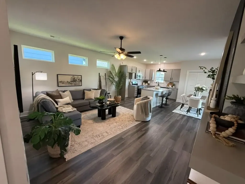 9002 E Forbes Circle Bel Aire KS 67226