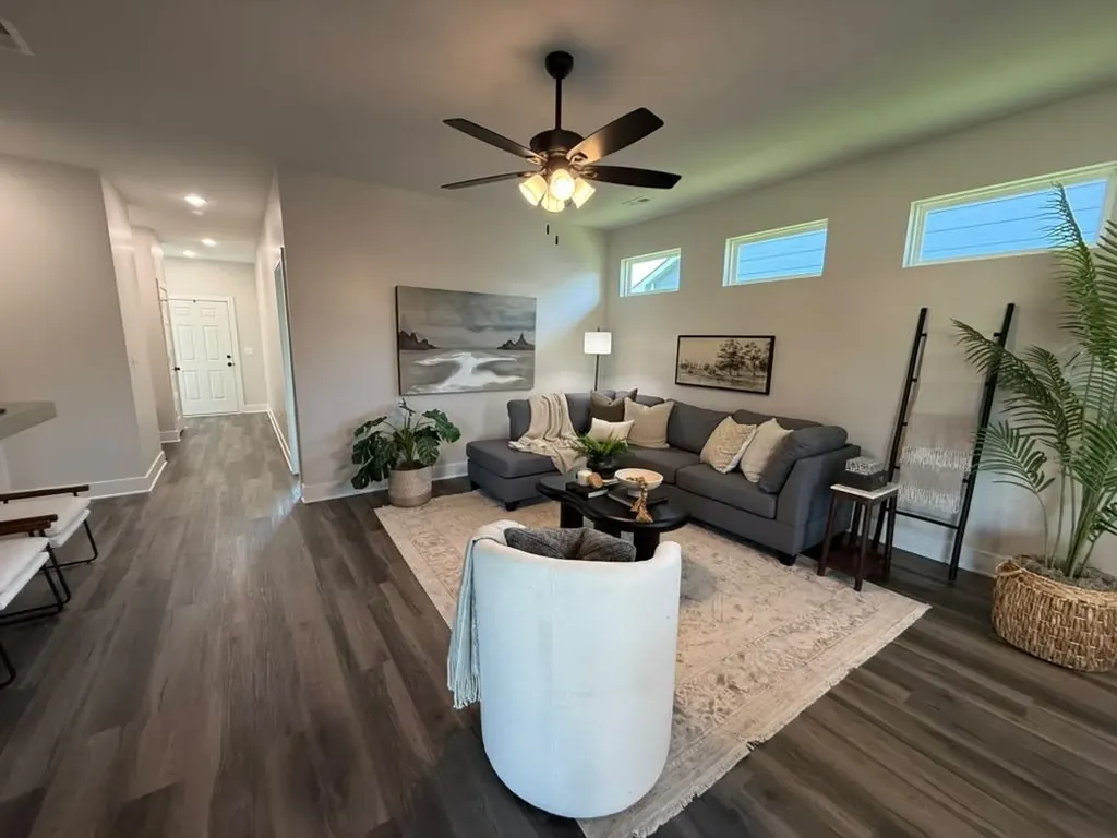 9002 E Forbes Circle Bel Aire KS 67226