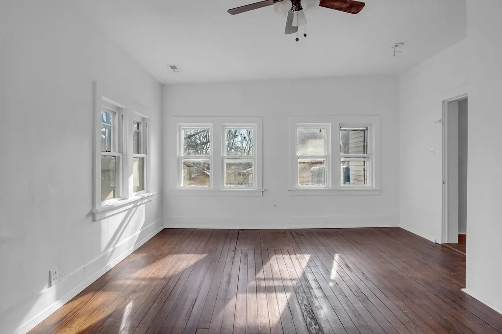 303 E 3rd Street Newton KS 67114