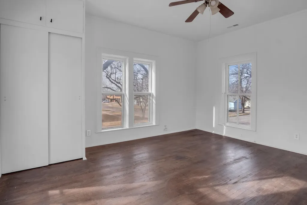 303 E 3rd Street Newton KS 67114