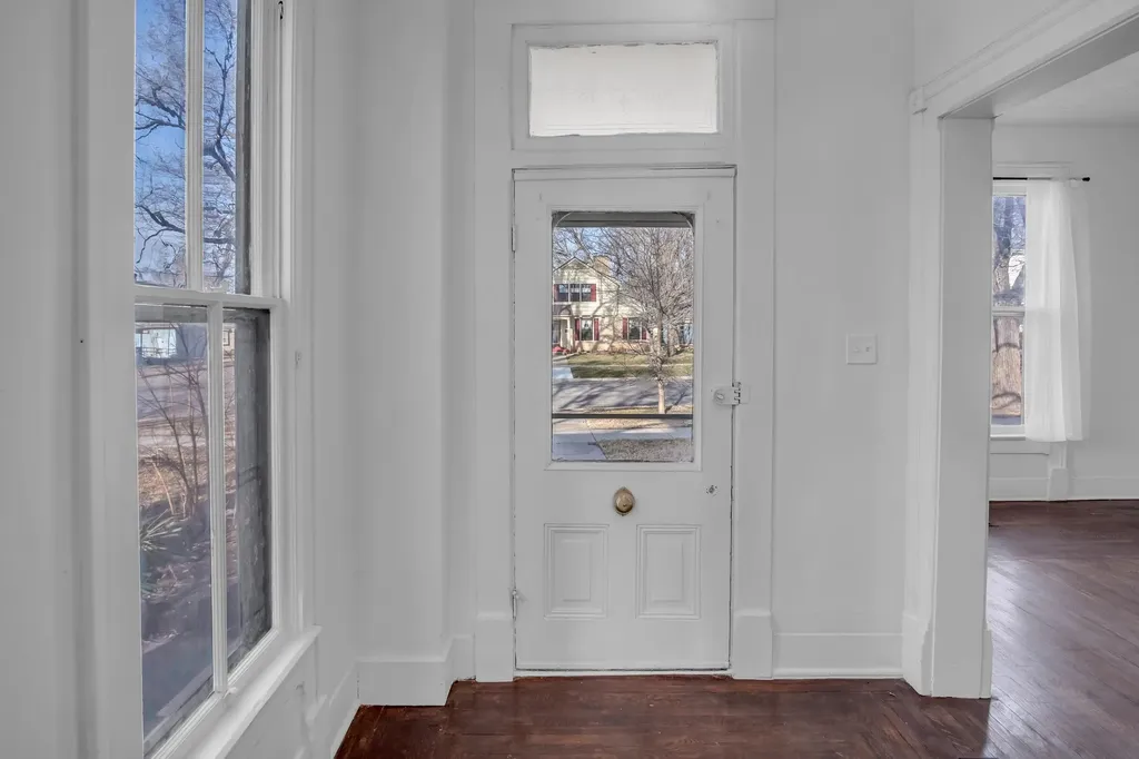 303 E 3rd Street Newton KS 67114