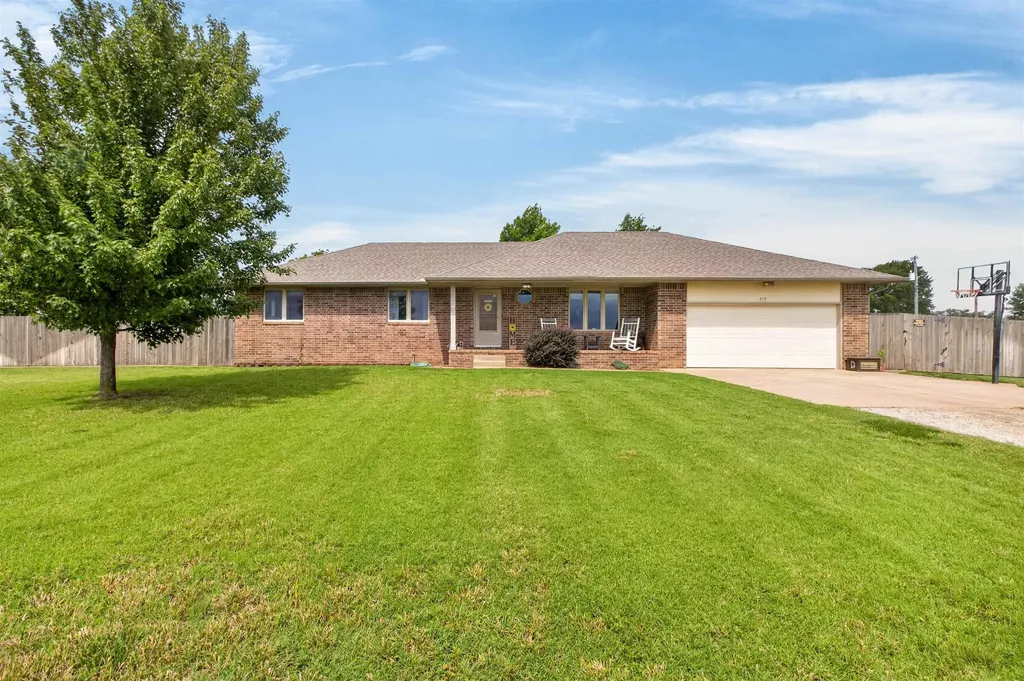 615 Morningside Street Norwich KS 67118