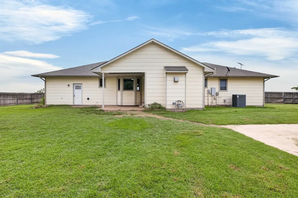 615 Morningside Street Norwich KS 67118