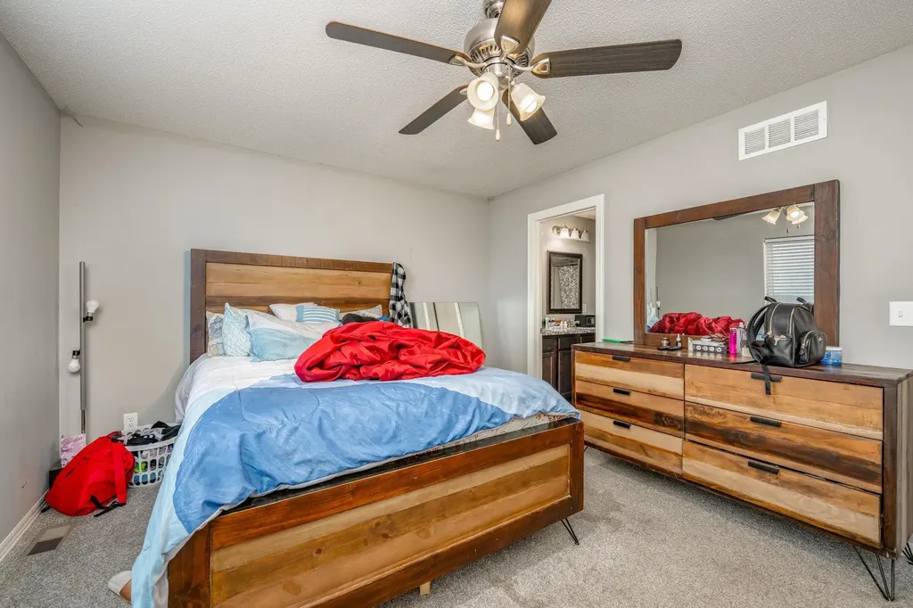 5286-5288 N Cypress Street Bel Aire KS 67226