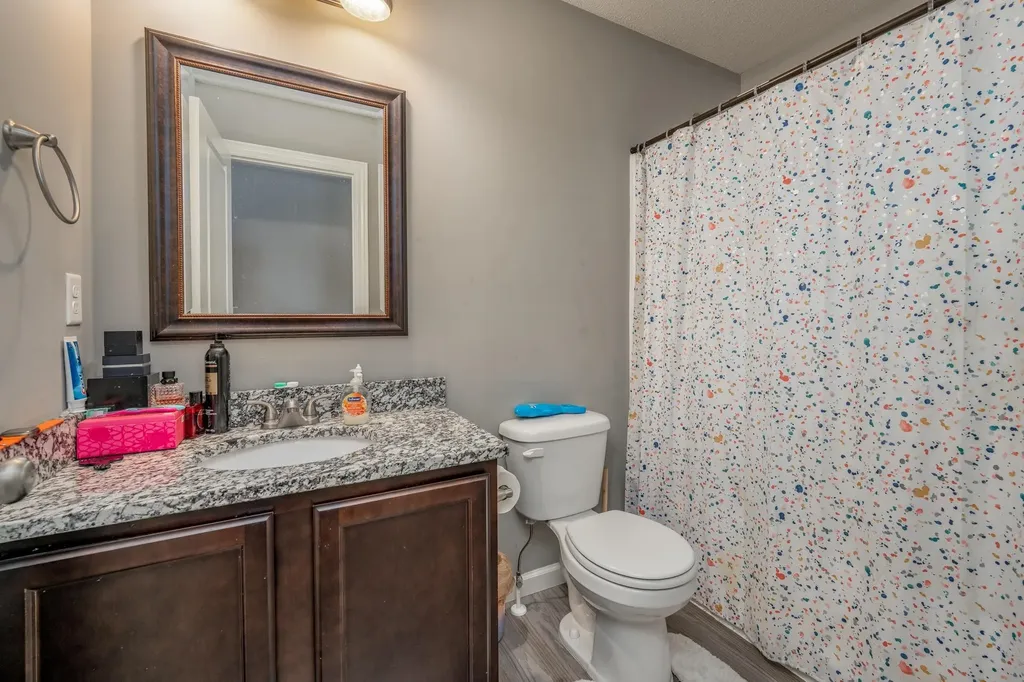 5286-5288 N Cypress Street Bel Aire KS 67226