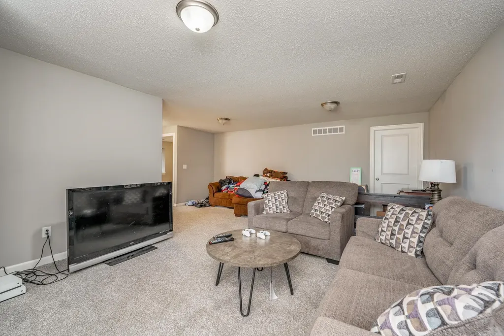 5286-5288 N Cypress Street Bel Aire KS 67226
