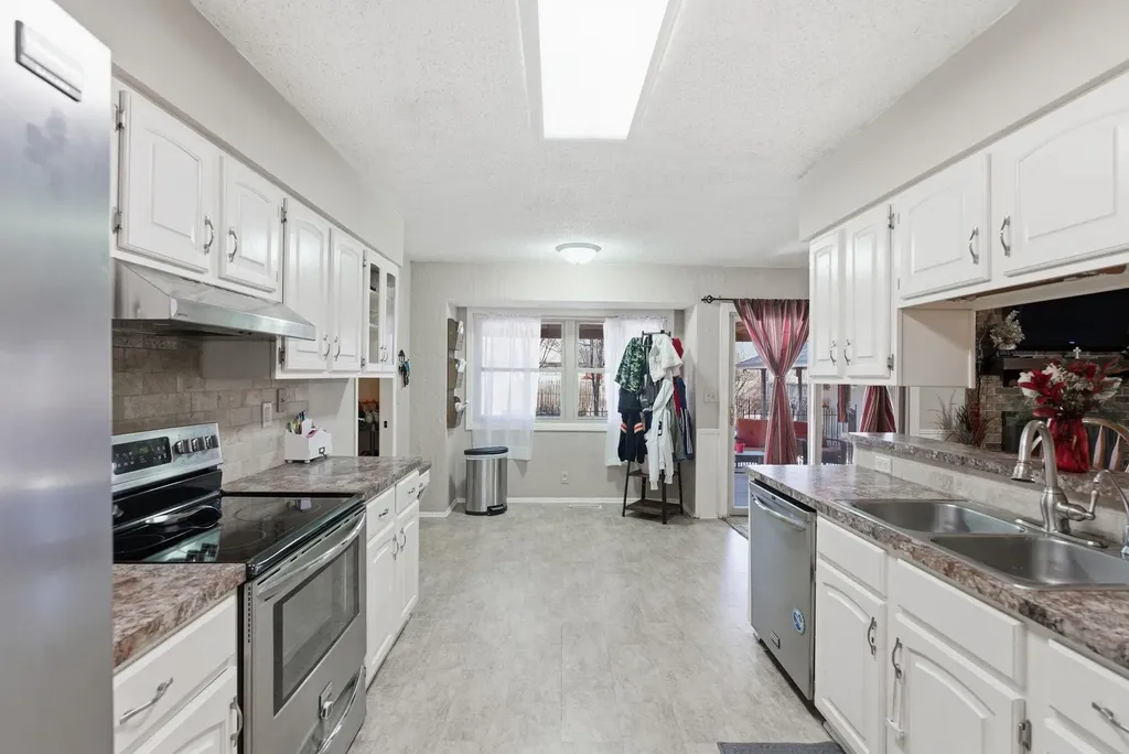 2306 N Addison Circle Wichita KS 67226