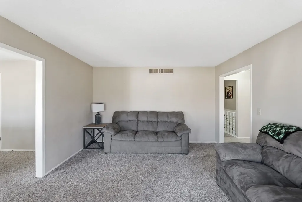 2306 N Addison Circle Wichita KS 67226