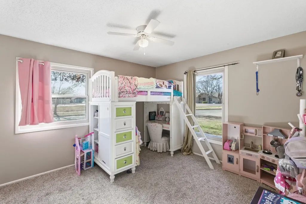 2306 N Addison Circle Wichita KS 67226