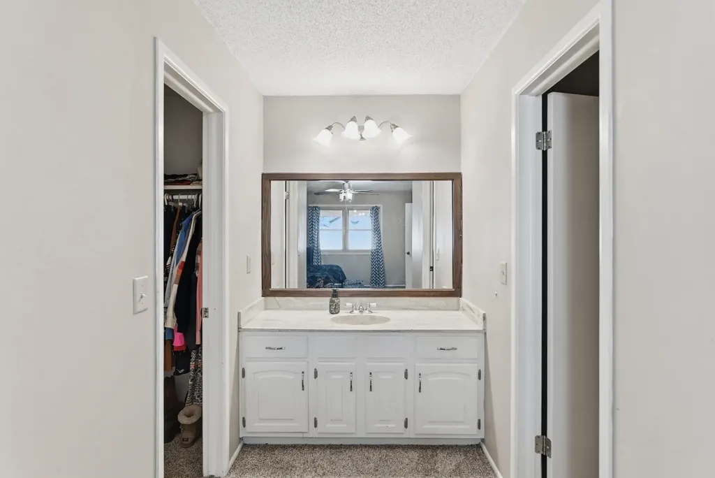2306 N Addison Circle Wichita KS 67226