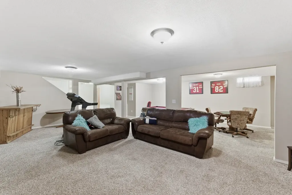 2306 N Addison Circle Wichita KS 67226