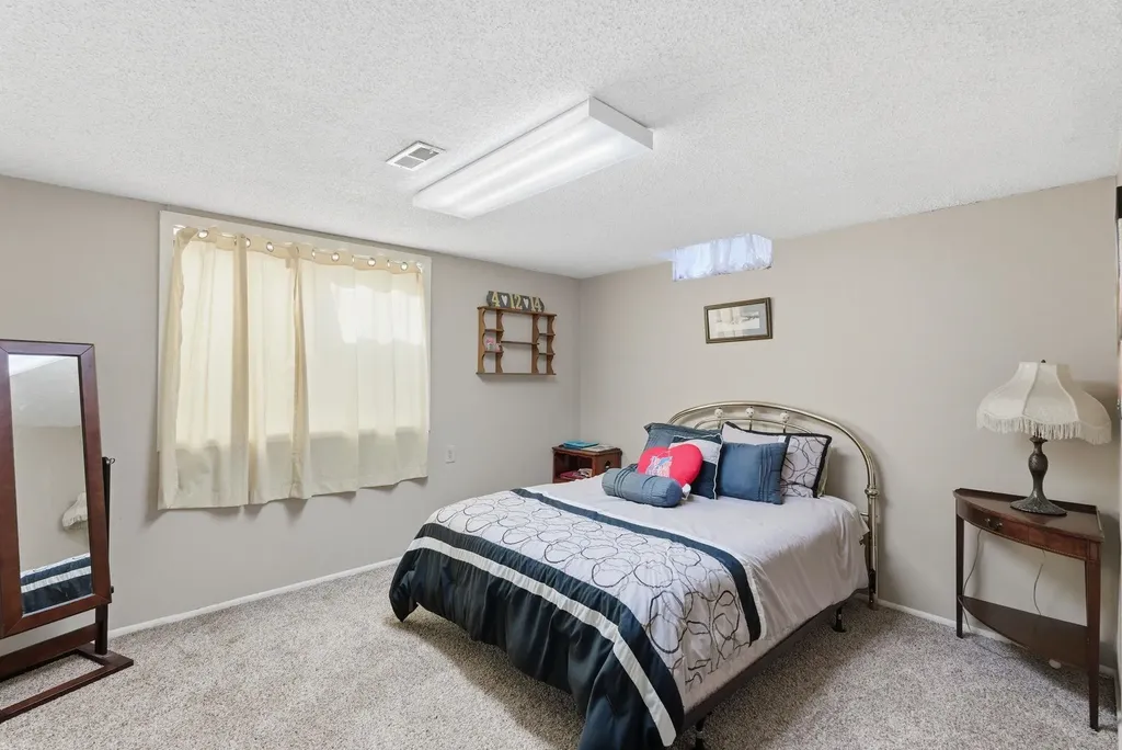 2306 N Addison Circle Wichita KS 67226