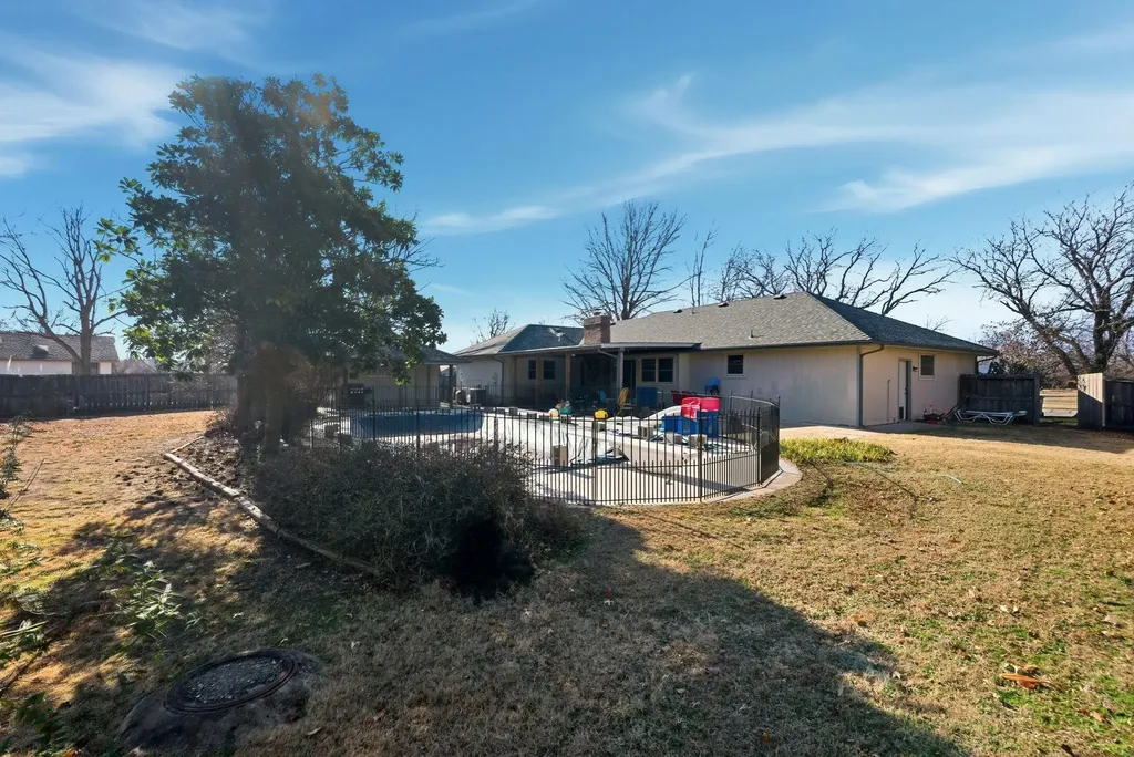 2306 N Addison Circle Wichita KS 67226