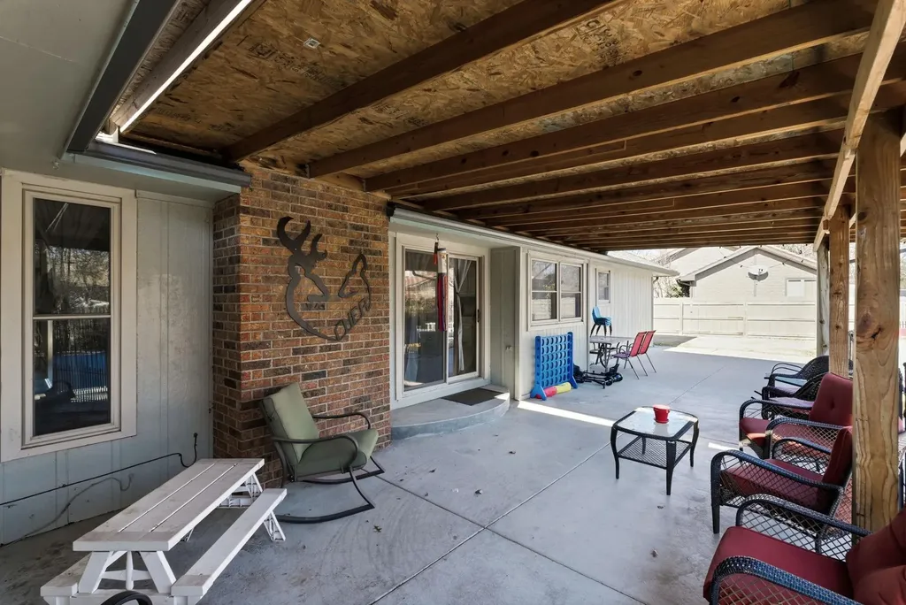 2306 N Addison Circle Wichita KS 67226